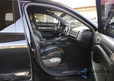 2011 Porsche Cayenne Turbo из США, поврежденный, VIN WP1AC2A24BLA81818